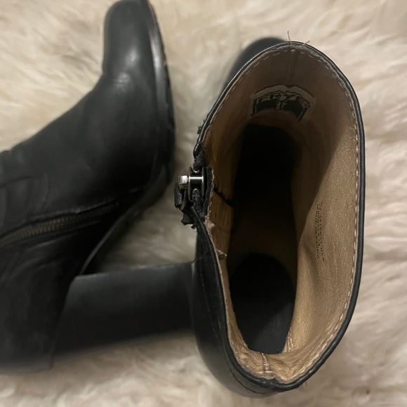 Frye stacked heel bootie almond round toe leather 9 ankle - Picture 5 of 6
